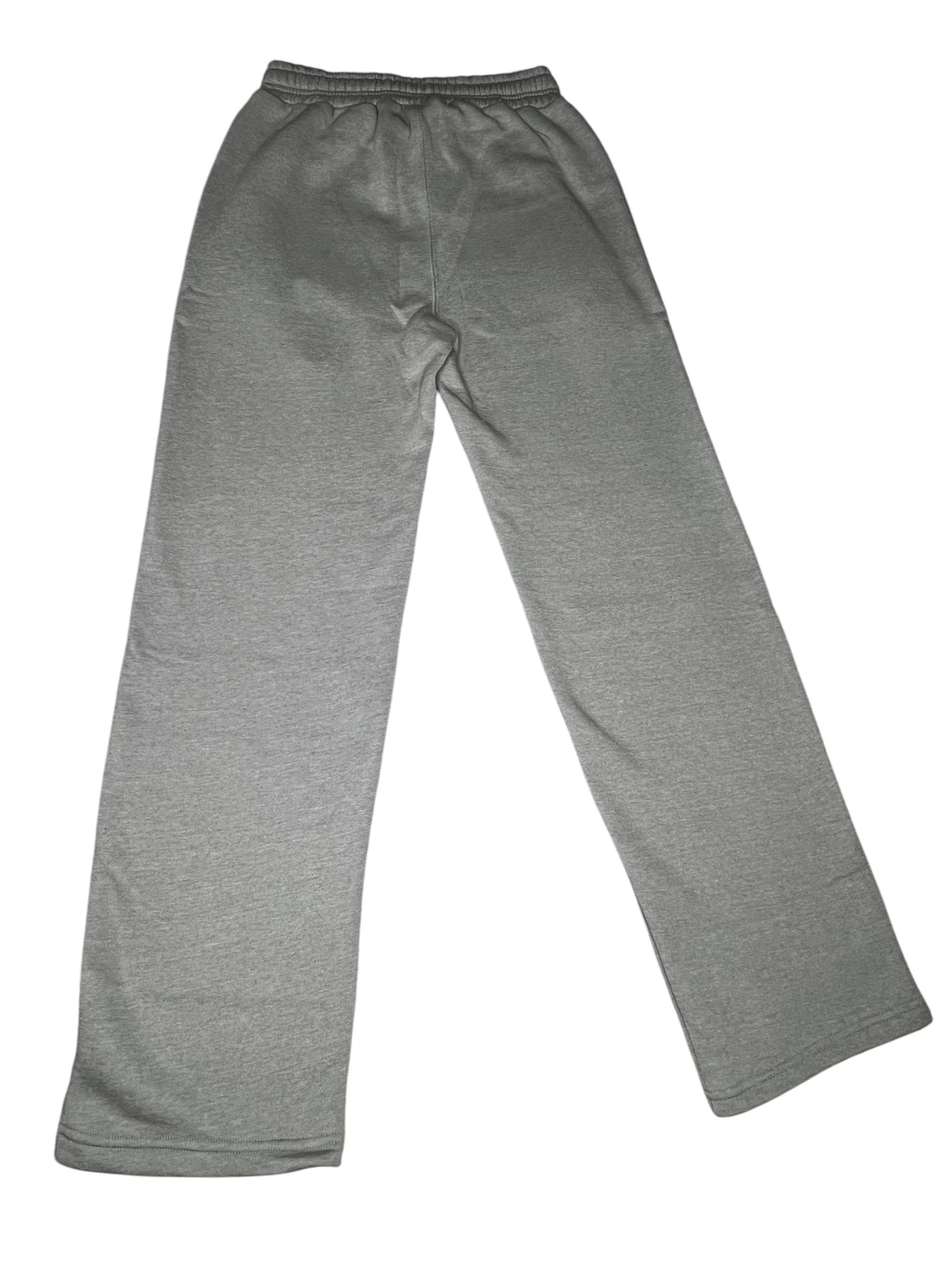 CROPPED GREY HOODIE & SWEATPANTS.