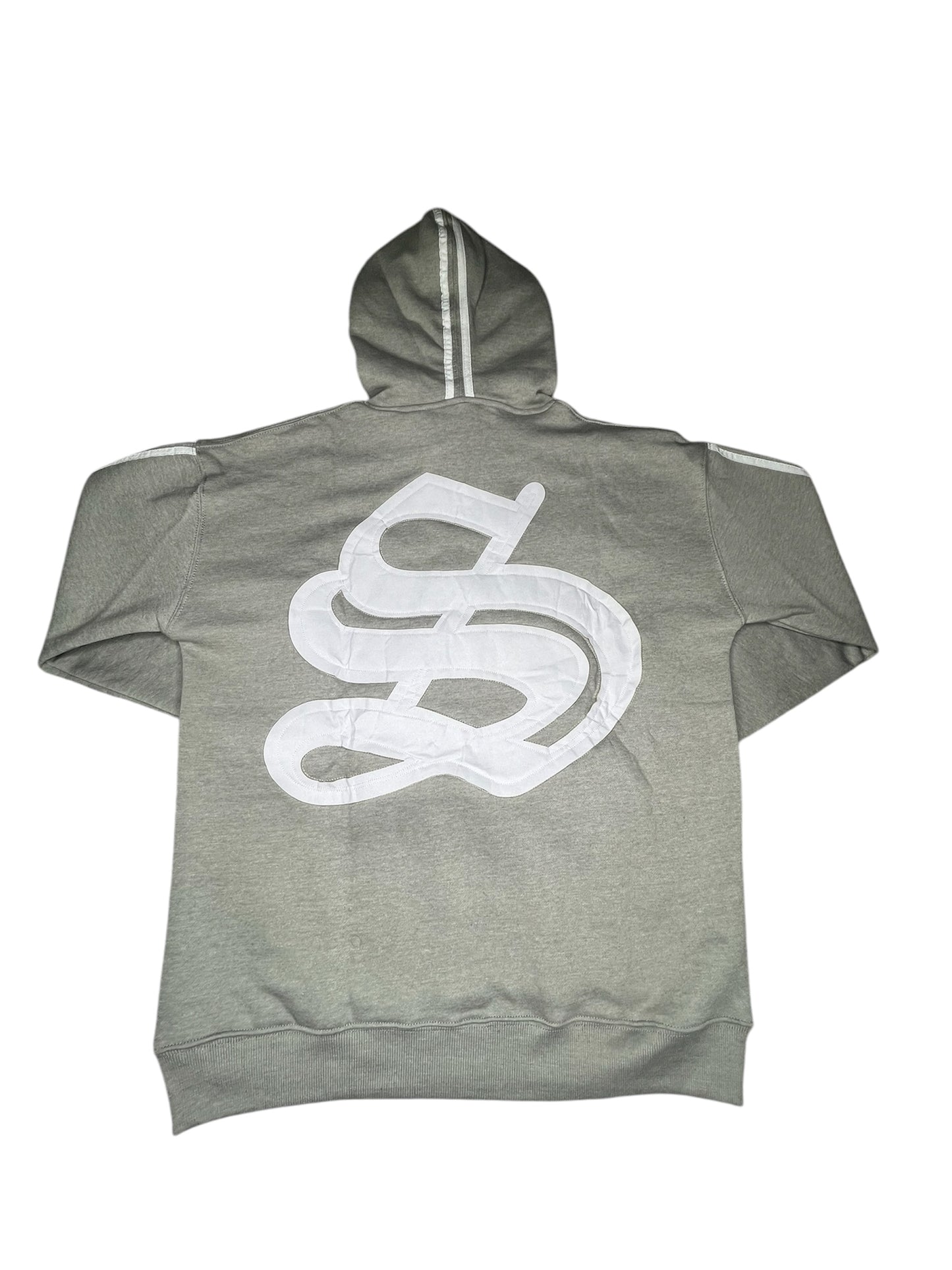CROPPED GREY HOODIE & SWEATPANTS.