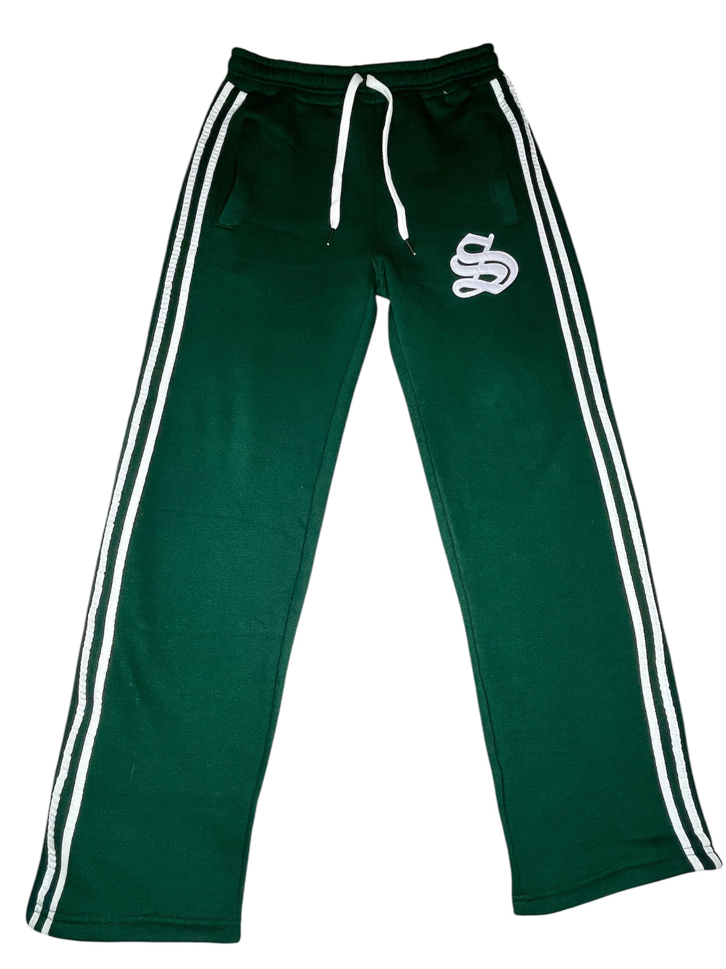 CROPPED GREEN HOODIE & SWEATPANTS.